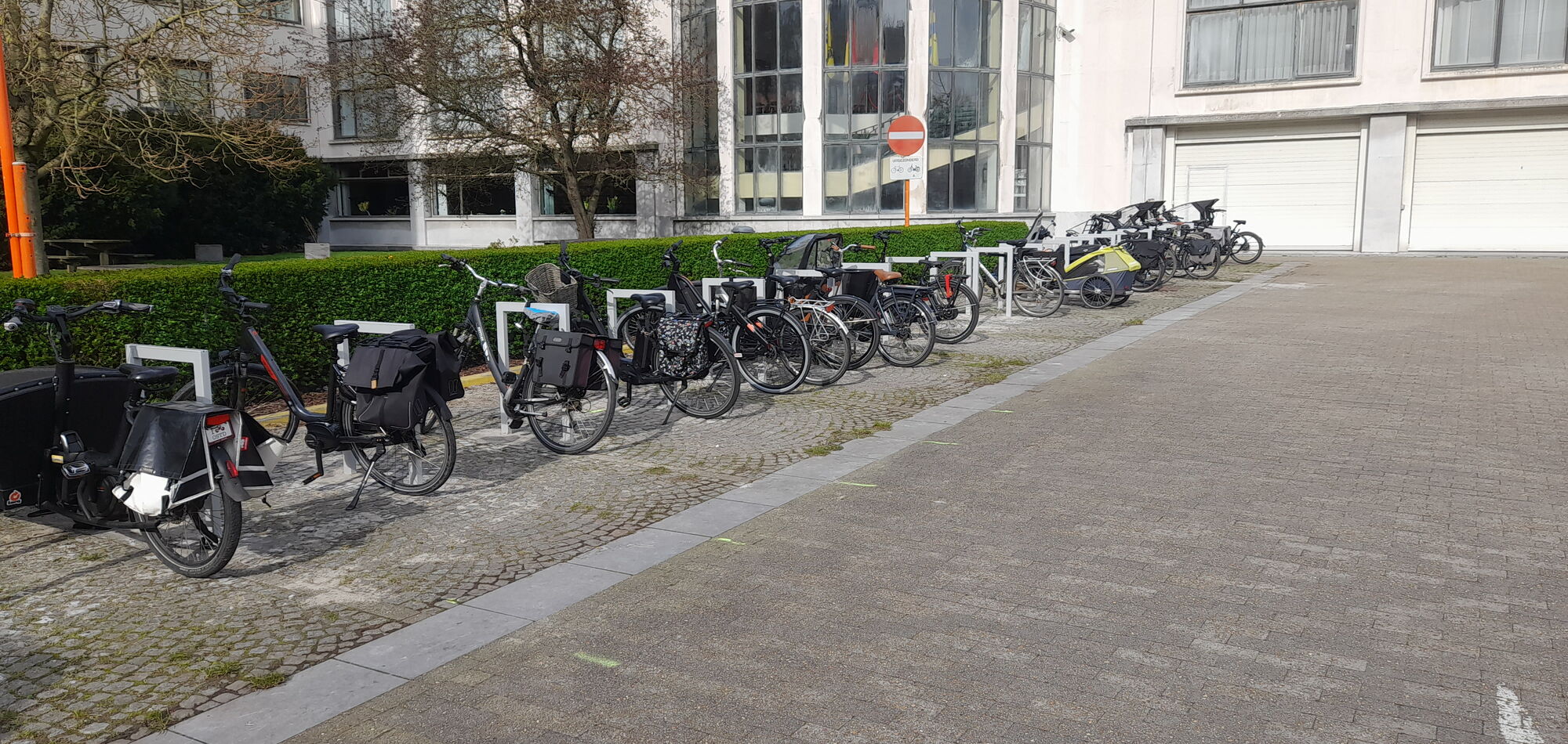 Stad Oostende supprimeert autoparkeerplaatsen en maakt er fietsenstalling van