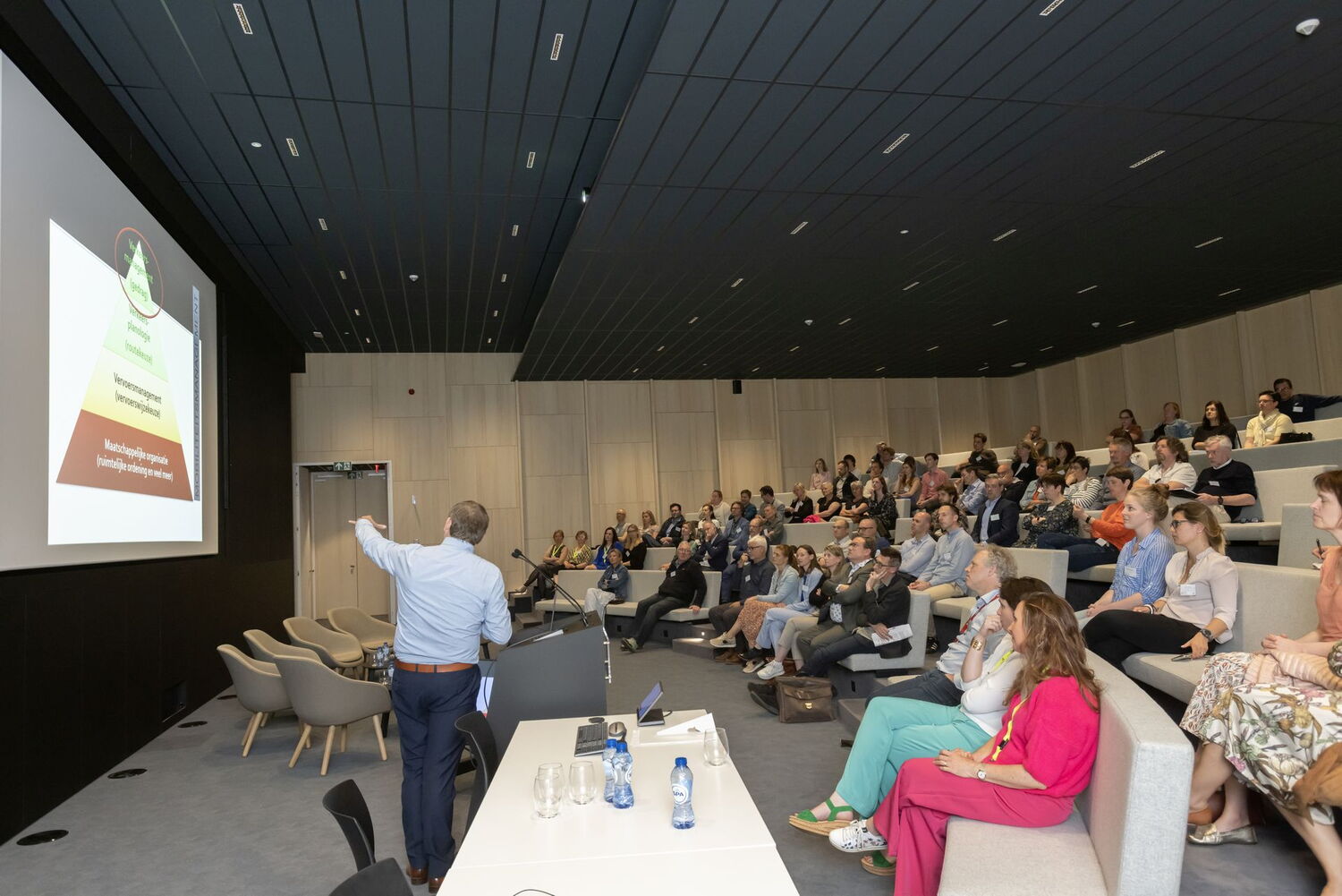 een volle zaal bij de lancering van Treffik op 4 mei in TVH Waregem