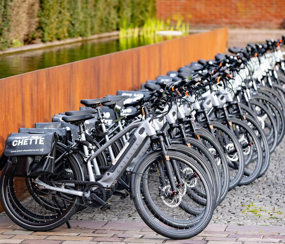 deel van de fietsvloot voor de testkaravaan voor de gemeenten