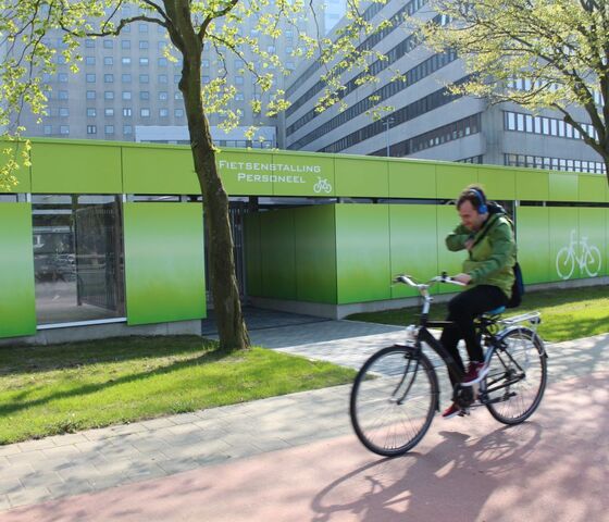 fietsenstalling AZ Sint Jan Brugge
